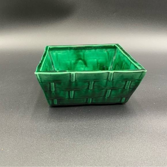 Vintage California “R” Pottery Planter Avocado Green Basket Weave MCM - Picture 2 of 5